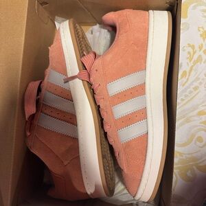 Adidas Women's campus 00’s